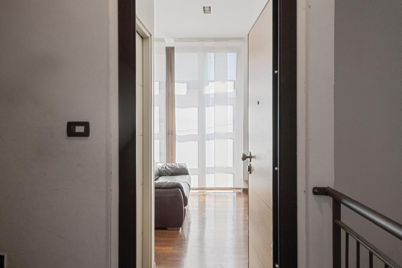 Elegant Flat A Few Steps From Via XX Settembre Apartment Генуа Екстериор снимка