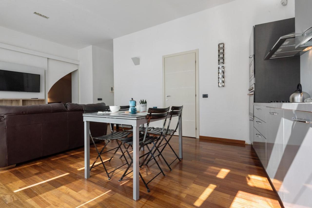 Elegant Flat A Few Steps From Via XX Settembre Apartment Генуа Екстериор снимка